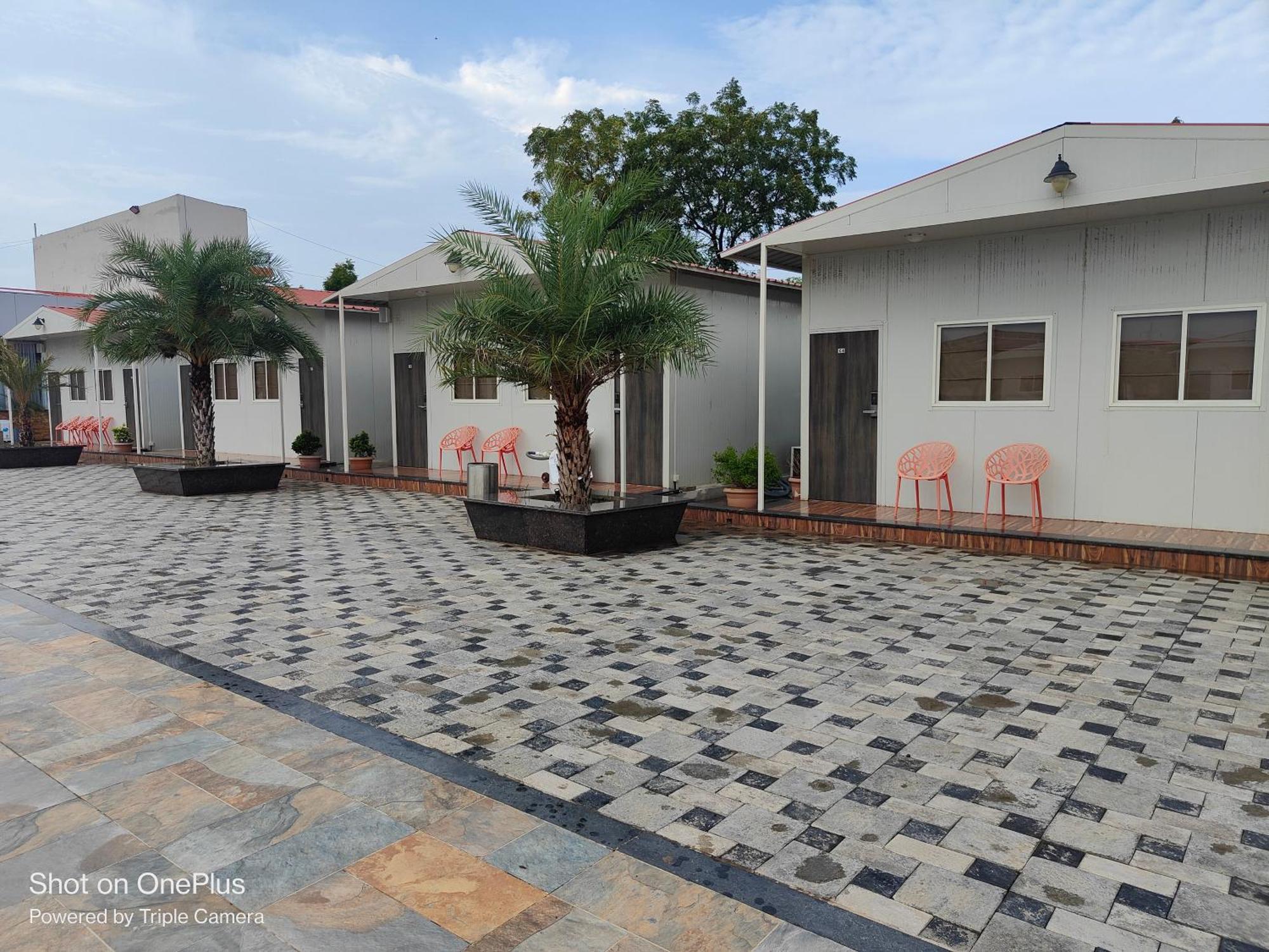 Vss Lawns & Resorts Llp Shahada 외부 사진