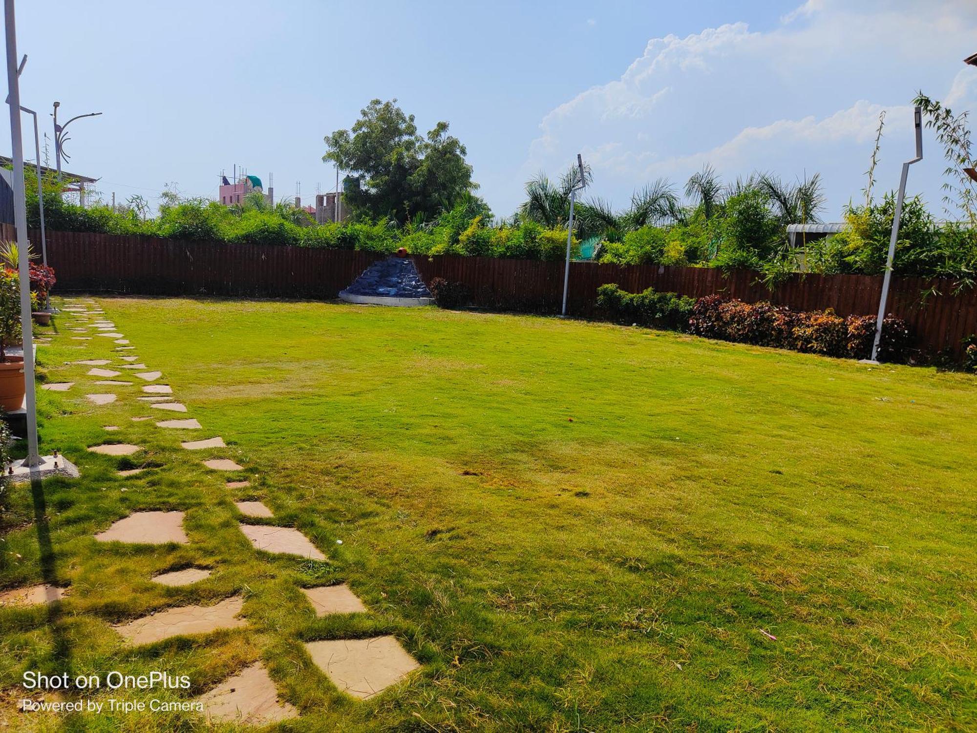 Vss Lawns & Resorts Llp Shahada 외부 사진